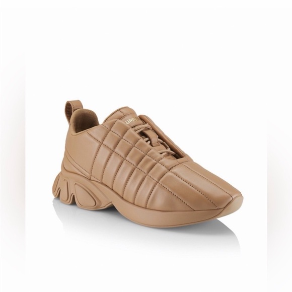Burberry Quilted Sneakers in Beige - Picture 3 of 8